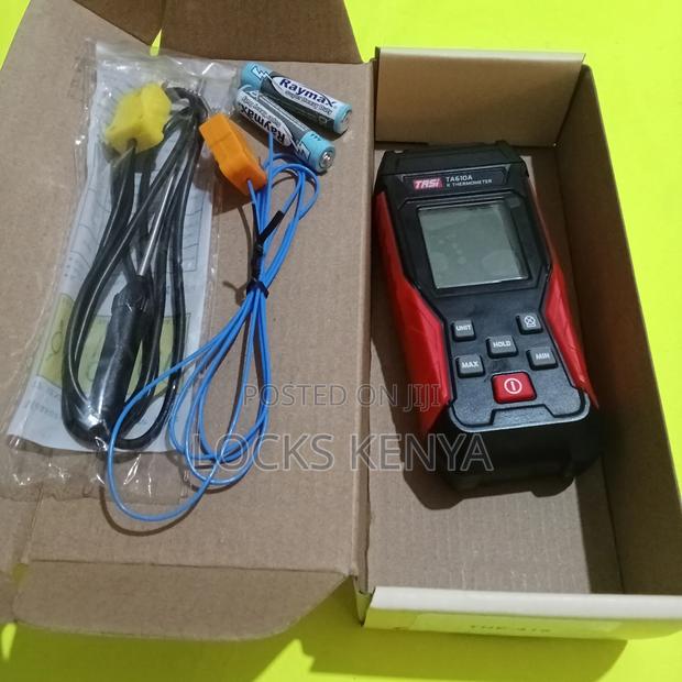 Digital Thermocouple Thermometer - main view