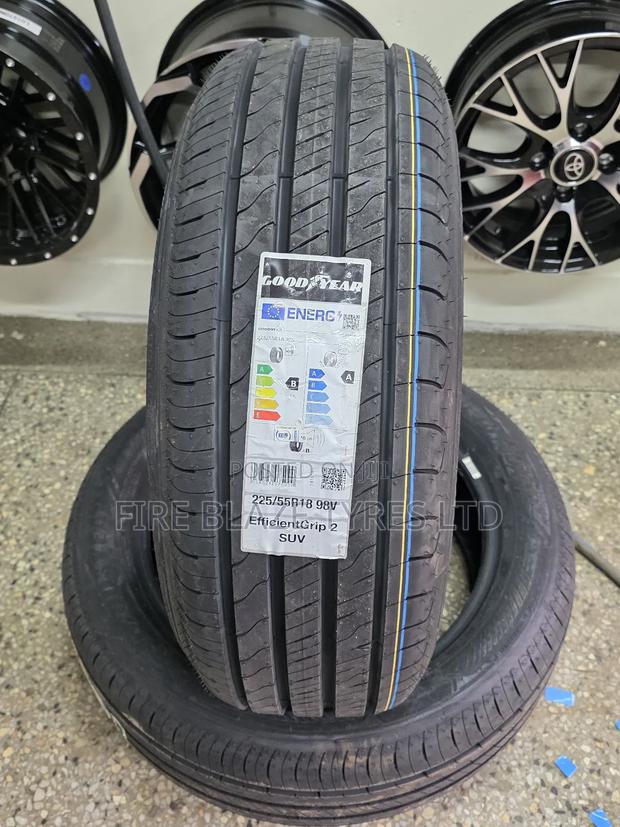225/55r18 Goodyear