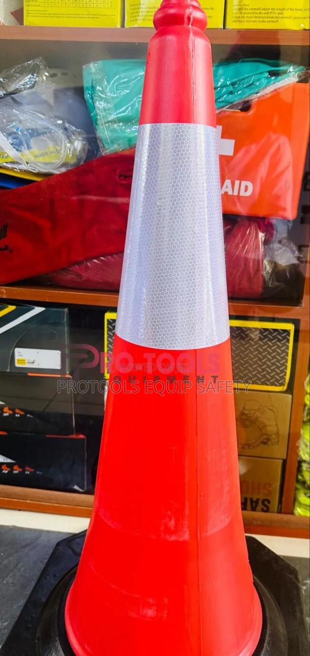 Plastic Traffic Cones 75cm - main view