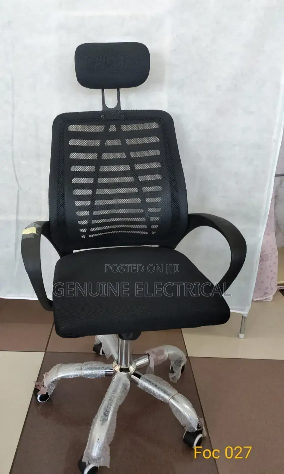 Office Chair: Stylish ,Highback Adjustable Office Chair