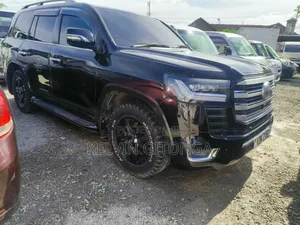 Toyota Land Cruiser Prado 2016 Black