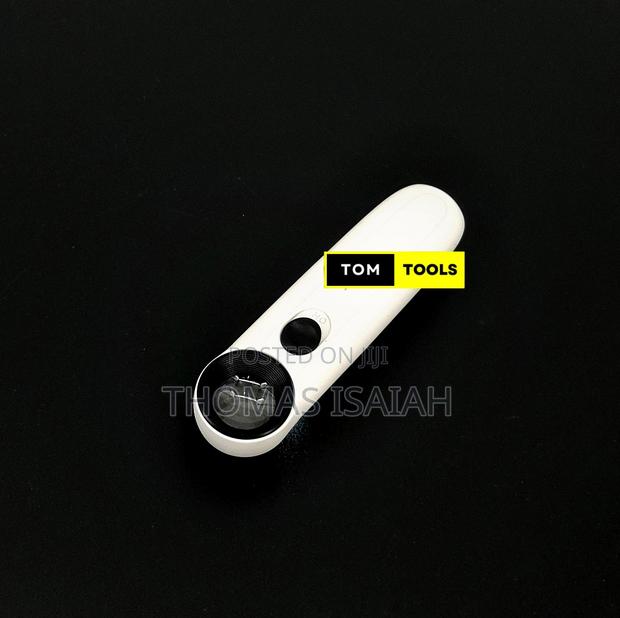 40x Hand Magnifier With Ultra Bright Leds - thumbnail 2