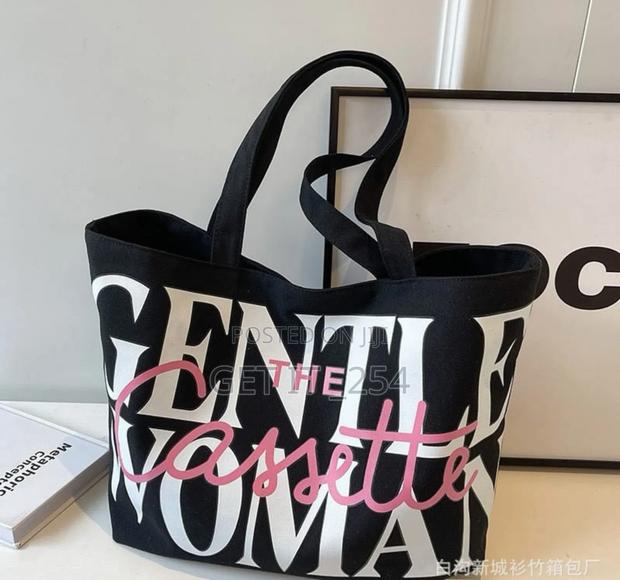 *Gentle Woman Tote Bag at KSHS 1500* Size:40x7x32cm - thumbnail 4