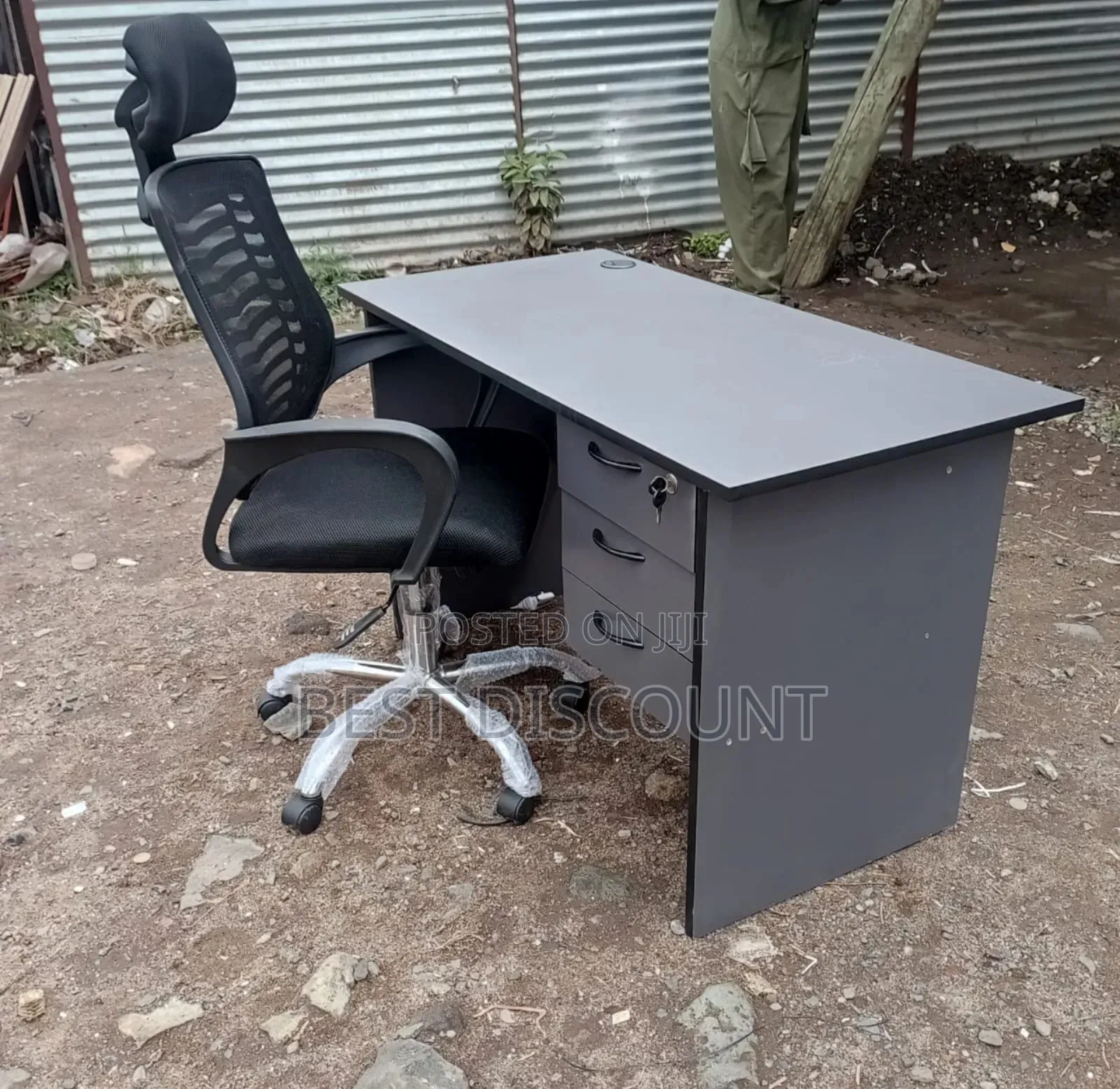 Headrest Chair and Table