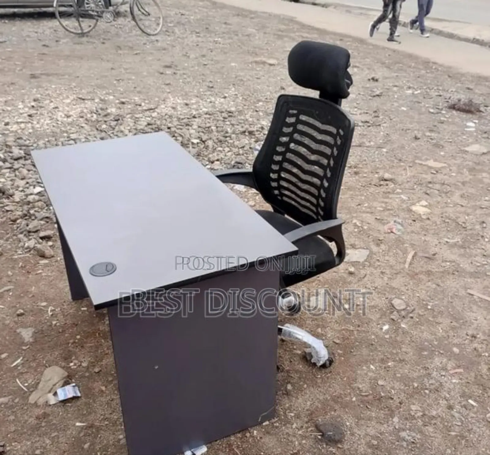 Headrest Chair and Table