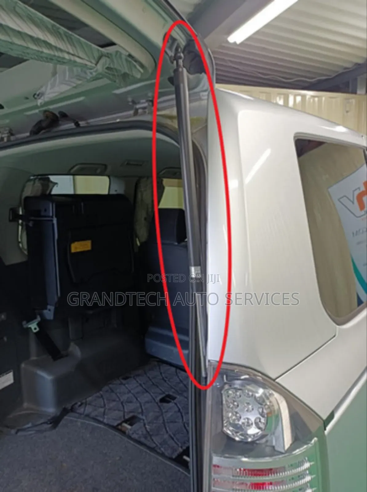 Toyota Noah /Voxy Kyb Boot Shocks