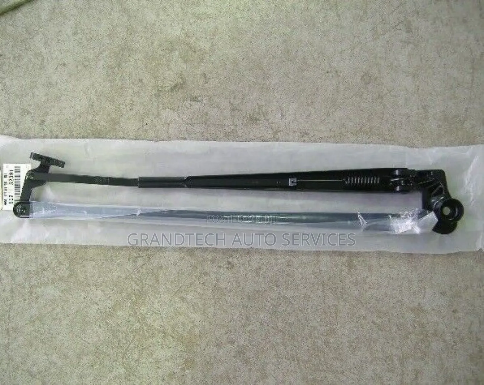 Toyota Vitz 2012 Wiper Arm.