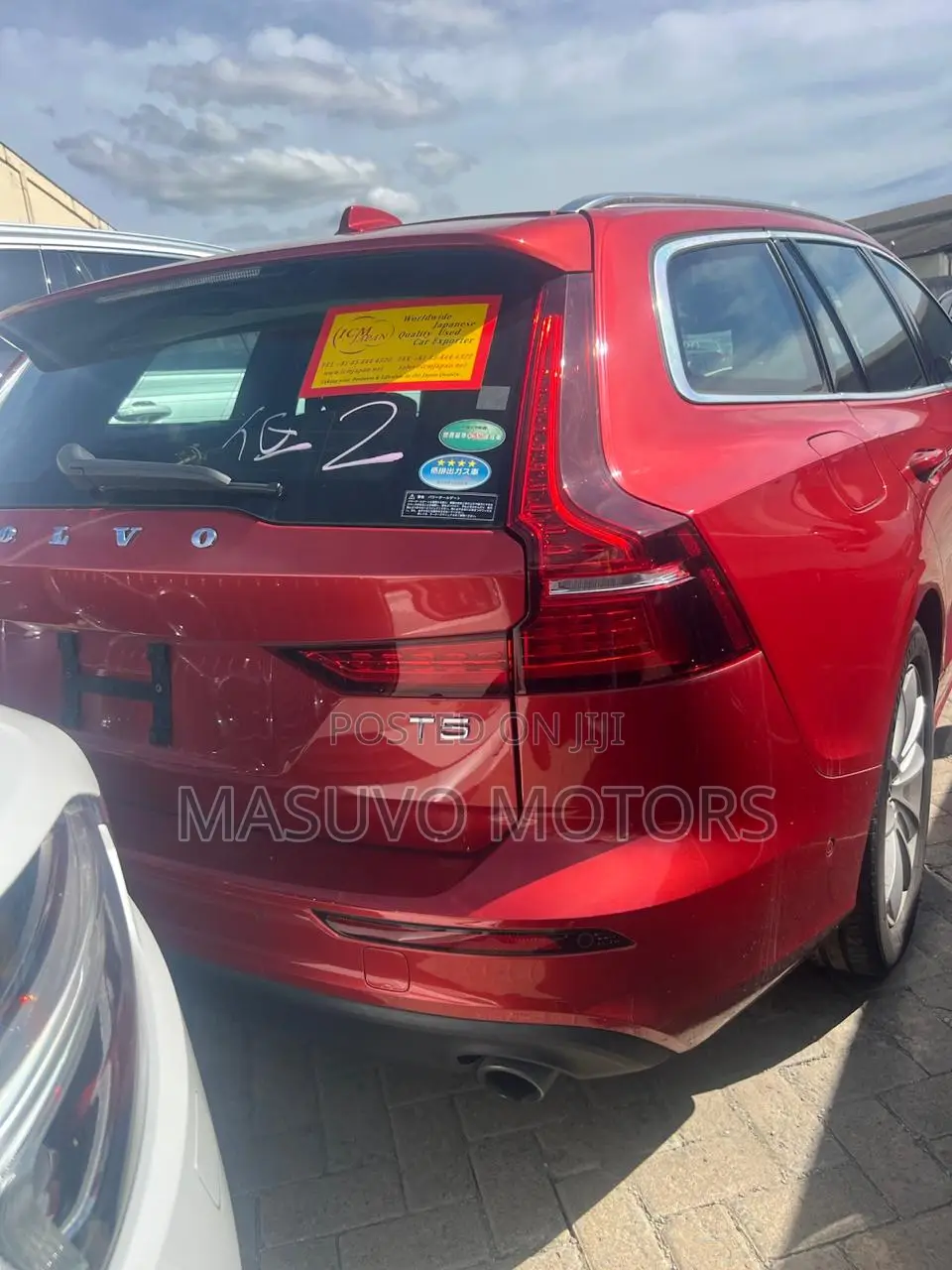 Volvo V60 T5 Momentum FWD 2019 Red