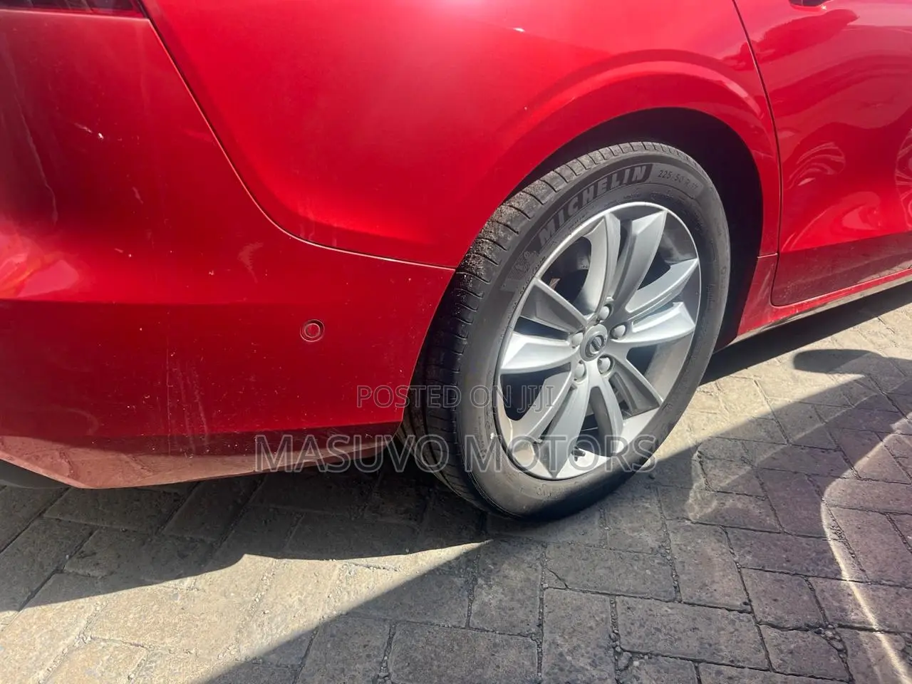 Volvo V60 T5 Momentum FWD 2019 Red