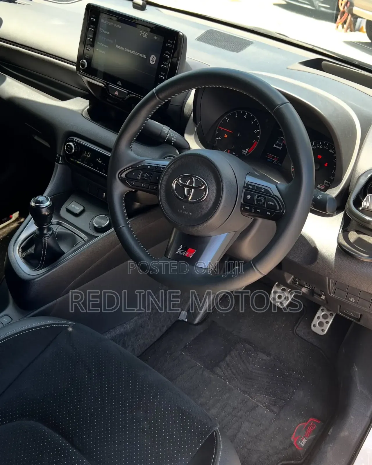 Toyota Yaris 2021 White