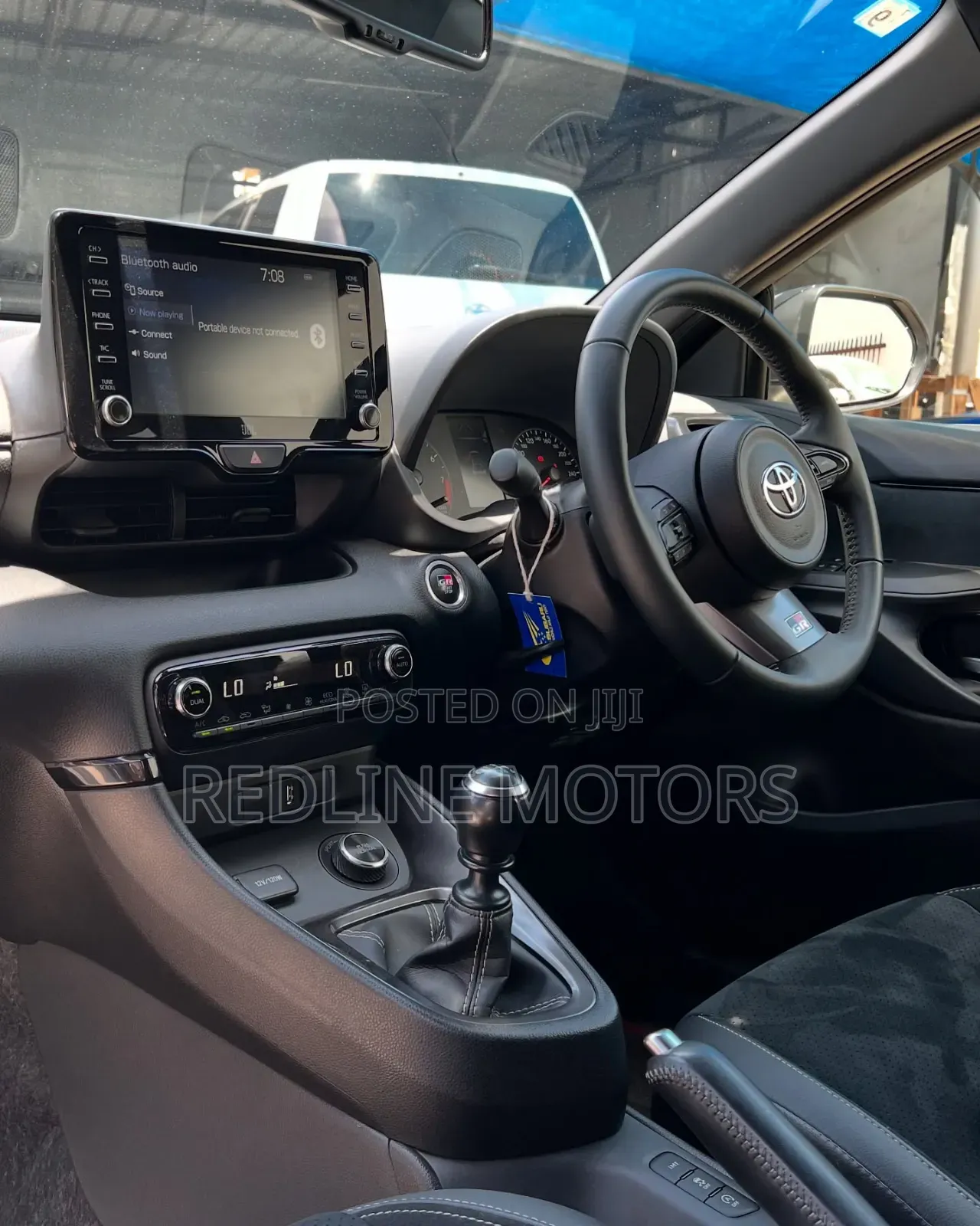 Toyota Yaris 2021 White
