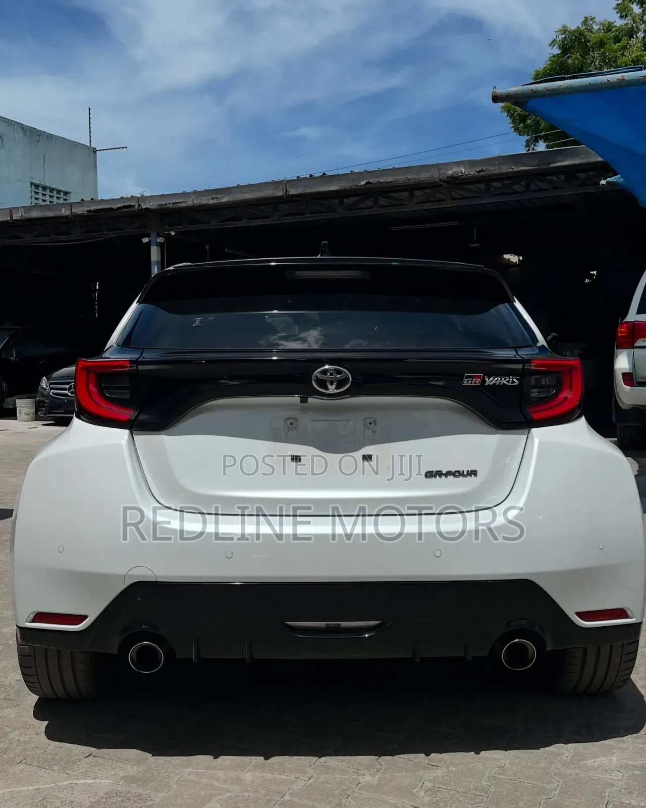 Toyota Yaris 2021 White