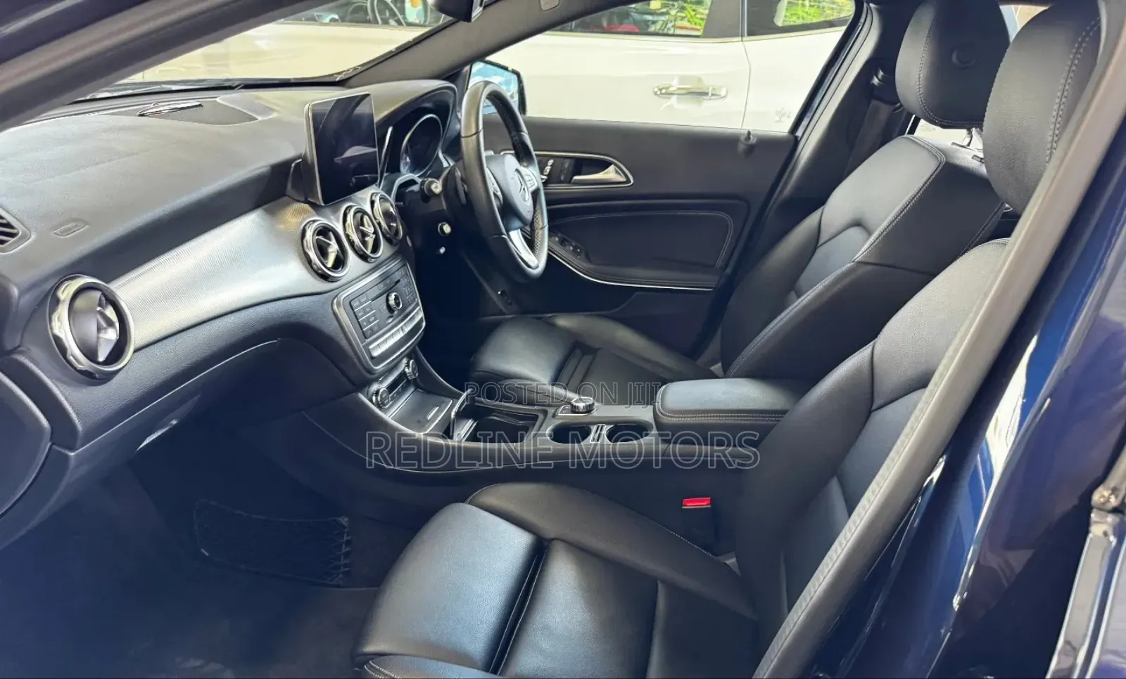 Mercedes-Benz GLA 250 2018 Blue