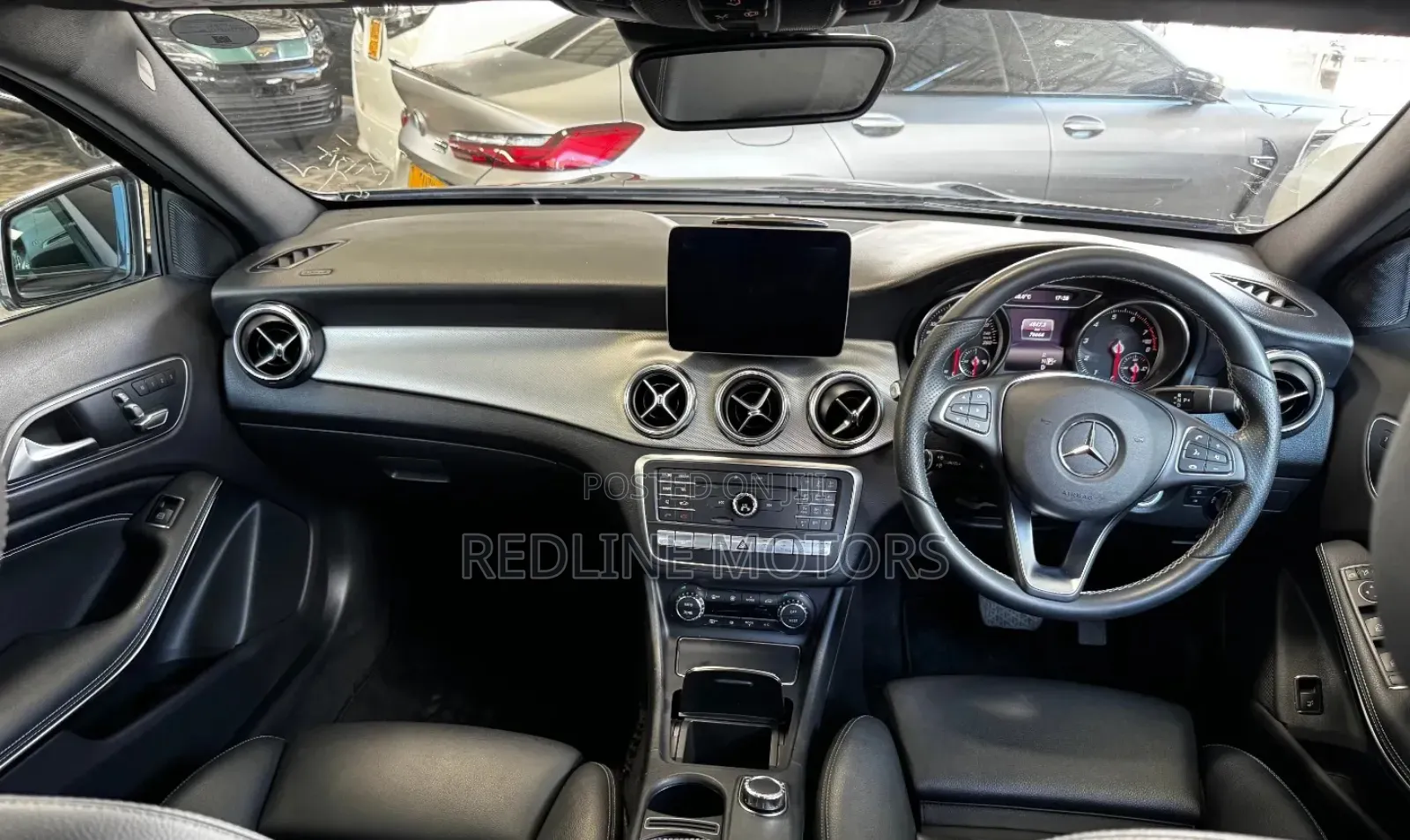 Mercedes-Benz GLA 250 2018 Blue