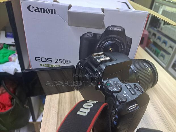 Used Canon 250d With Kit Lense Original Battery and Charger