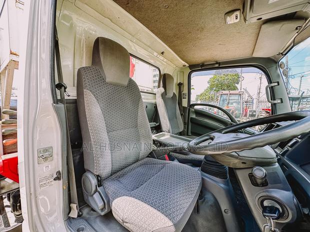 Isuzu Elf Crain - thumbnail 3