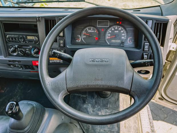 Isuzu Elf Crain - thumbnail 5