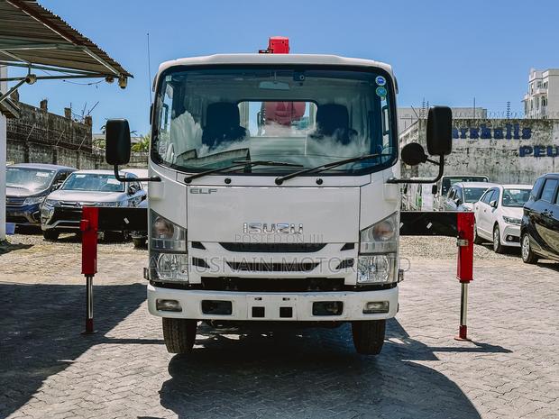 Isuzu Elf Crain - thumbnail 8