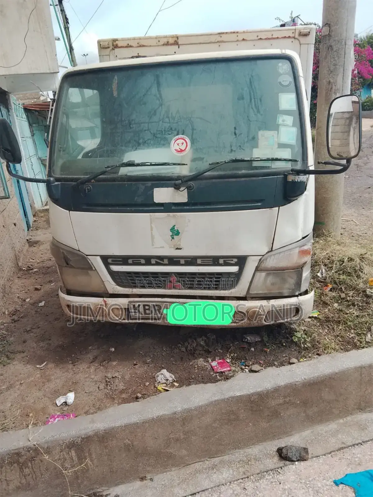 Mitsubishi Fuso Canter 2006 White