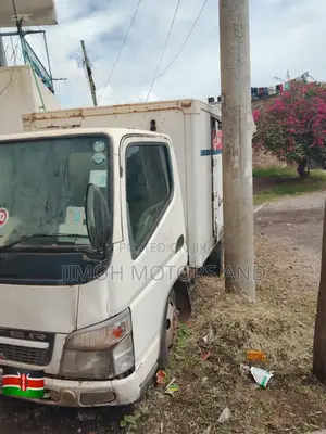 Mitsubishi Fuso Canter 2006 White