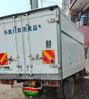 Mitsubishi Fuso Canter 2006 White