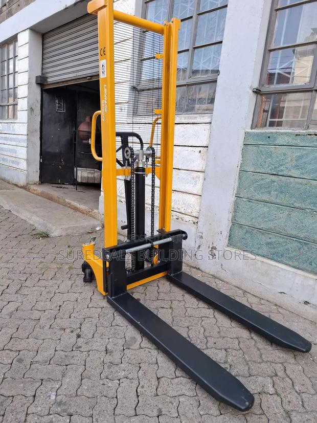 Hydraulic Hand Pallet Stacker/Manual Stacker-2t,1.6mtrs - thumbnail 4