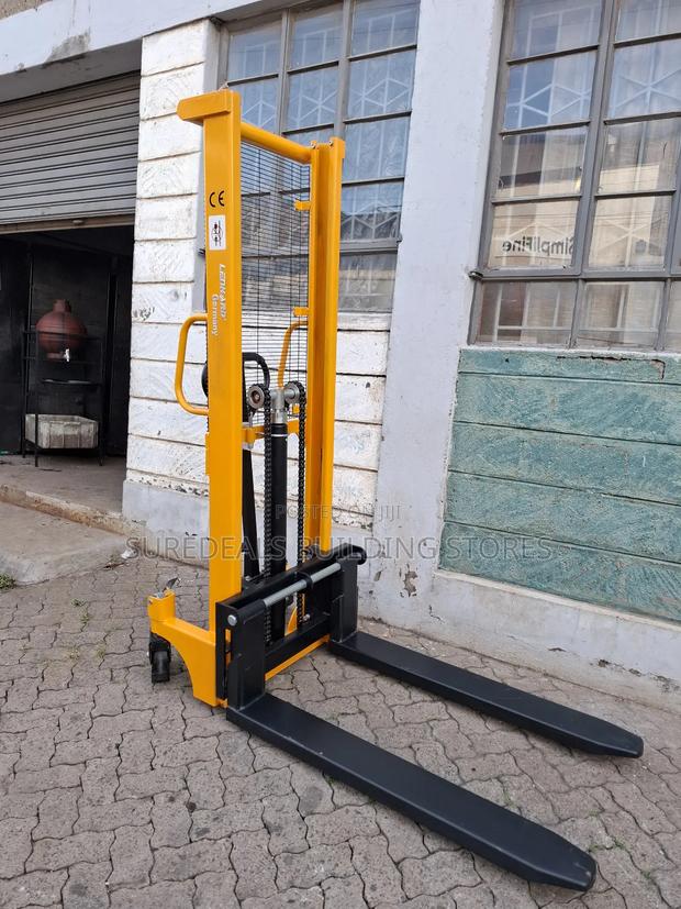Manual Stacker/Hand Pallet Stacker-2t,1.6mtrs - thumbnail 2