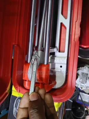 Tile Cutter