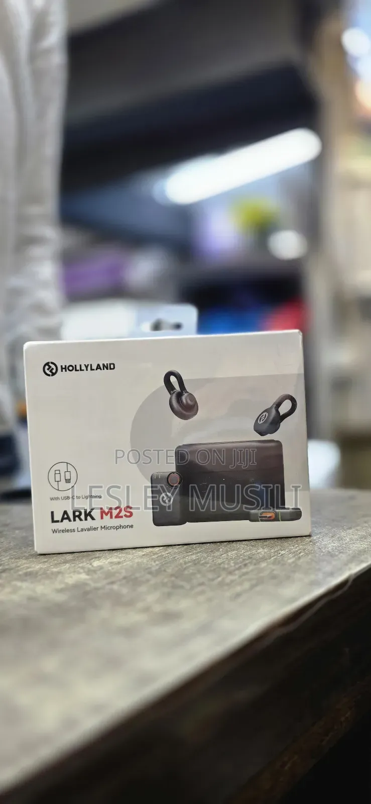 Hollyland Lark M2s With Usb-C to Lightning Wireless Mic