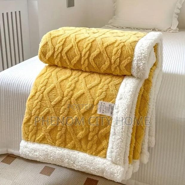 Thick Sherpa Throw Blankets - main view