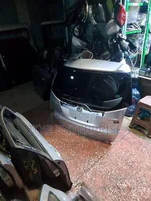 Honda Fit Shuttle Tailgate [Boot] Available at 