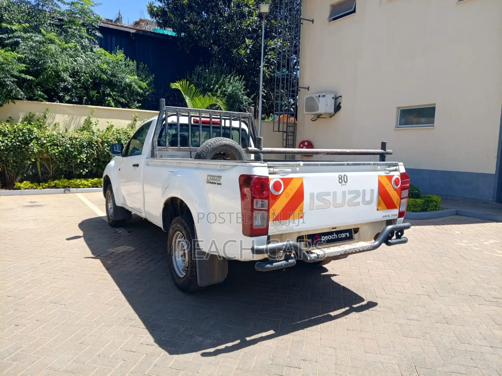 Isuzu D-MAX 2021 White