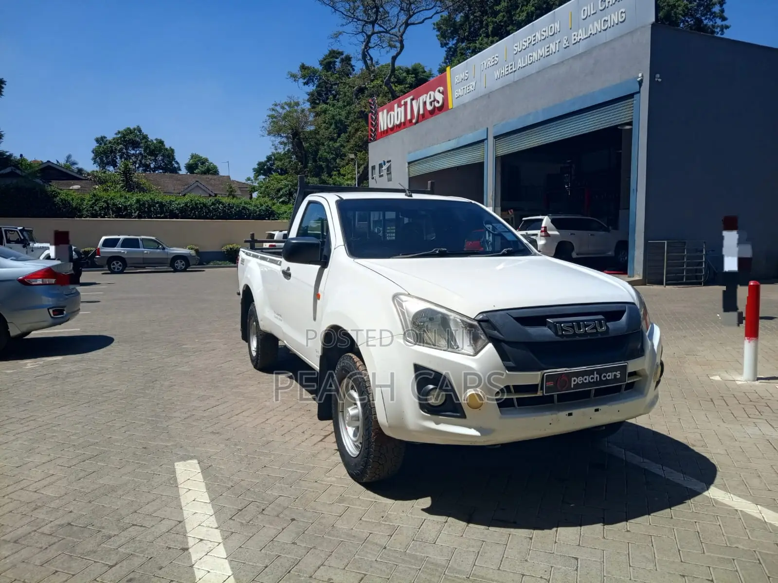 Isuzu D-MAX 2021 White