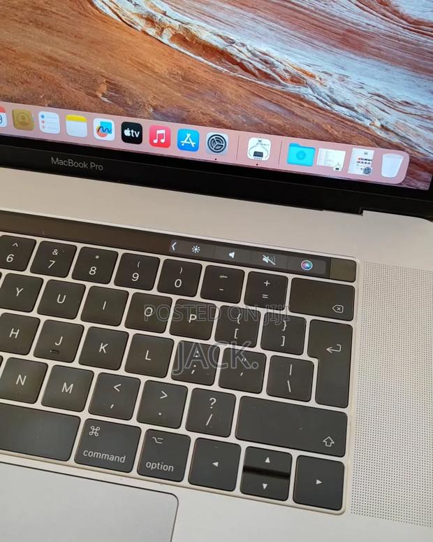 Laptop Apple MacBook 2018 32GB Intel Core I9 SSD 512GB - thumbnail 3