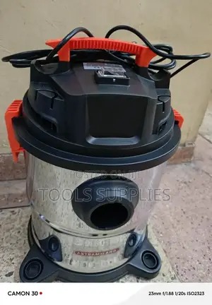 Vacuum Cleaner/ Wet and Dry Vacuum Cleaner 20 Litres