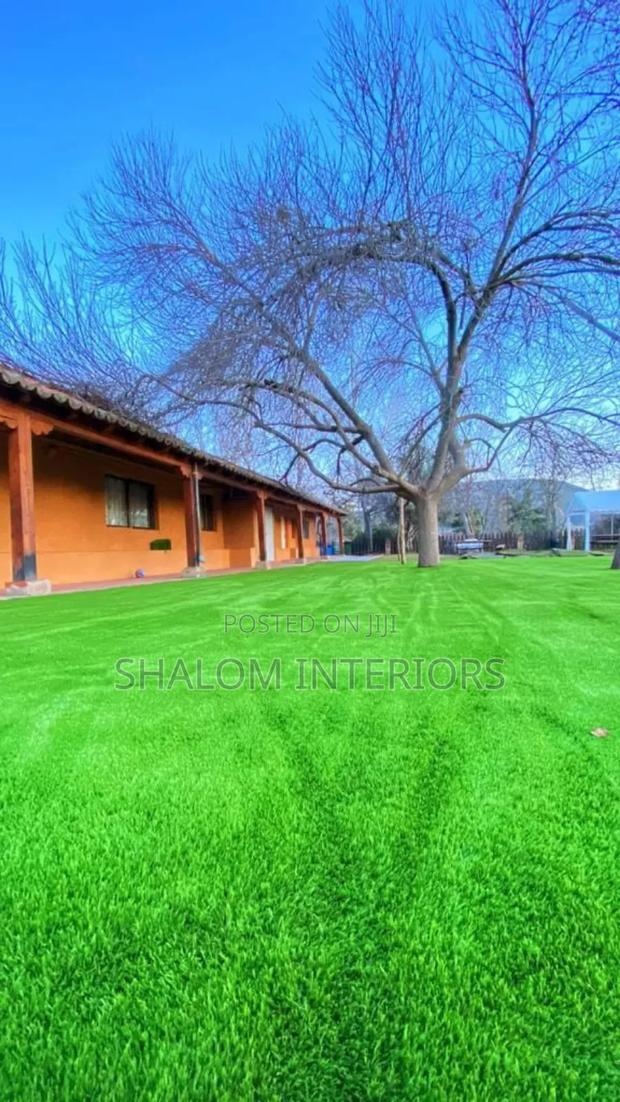 Beautiful Greenturf - main view