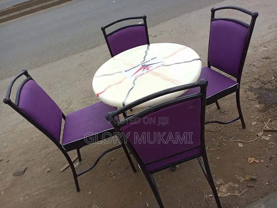 White Marble Round Table And 4 Chairs