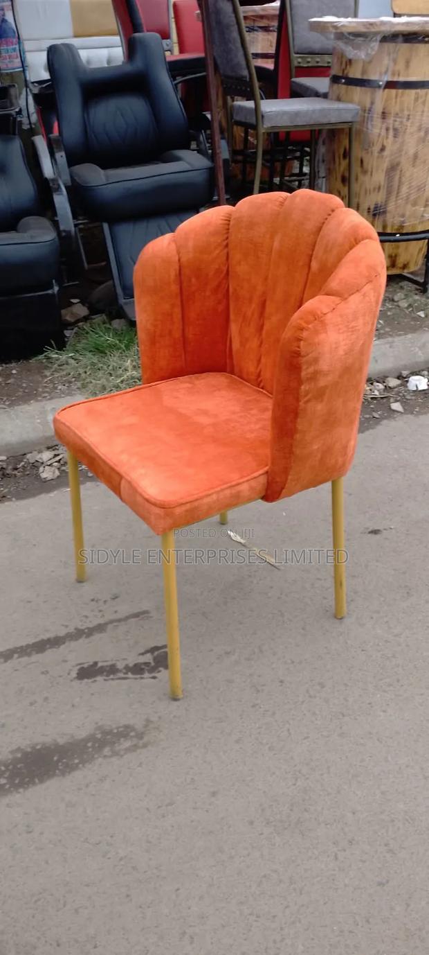 Orange Flower Seat for Salon - thumbnail 2