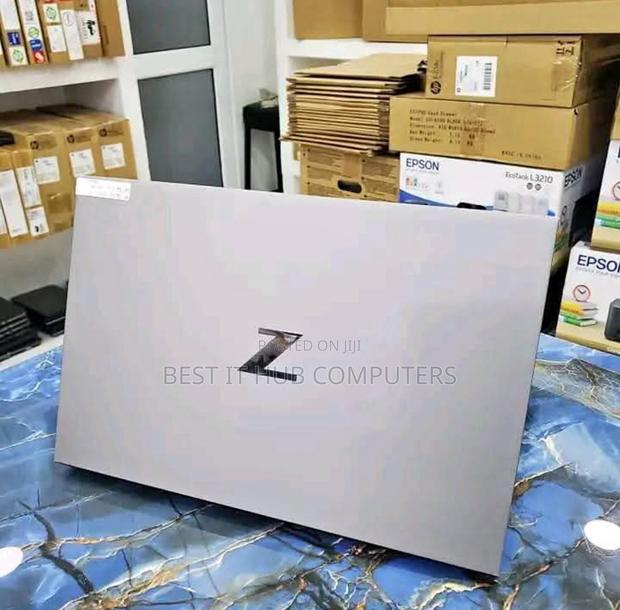 Laptop HP Zbook Studio G7 32GB Intel Core I7 SSD 512GB - thumbnail 3