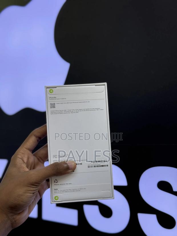 New Apple iPhone 16e 256 GB Black - thumbnail 4