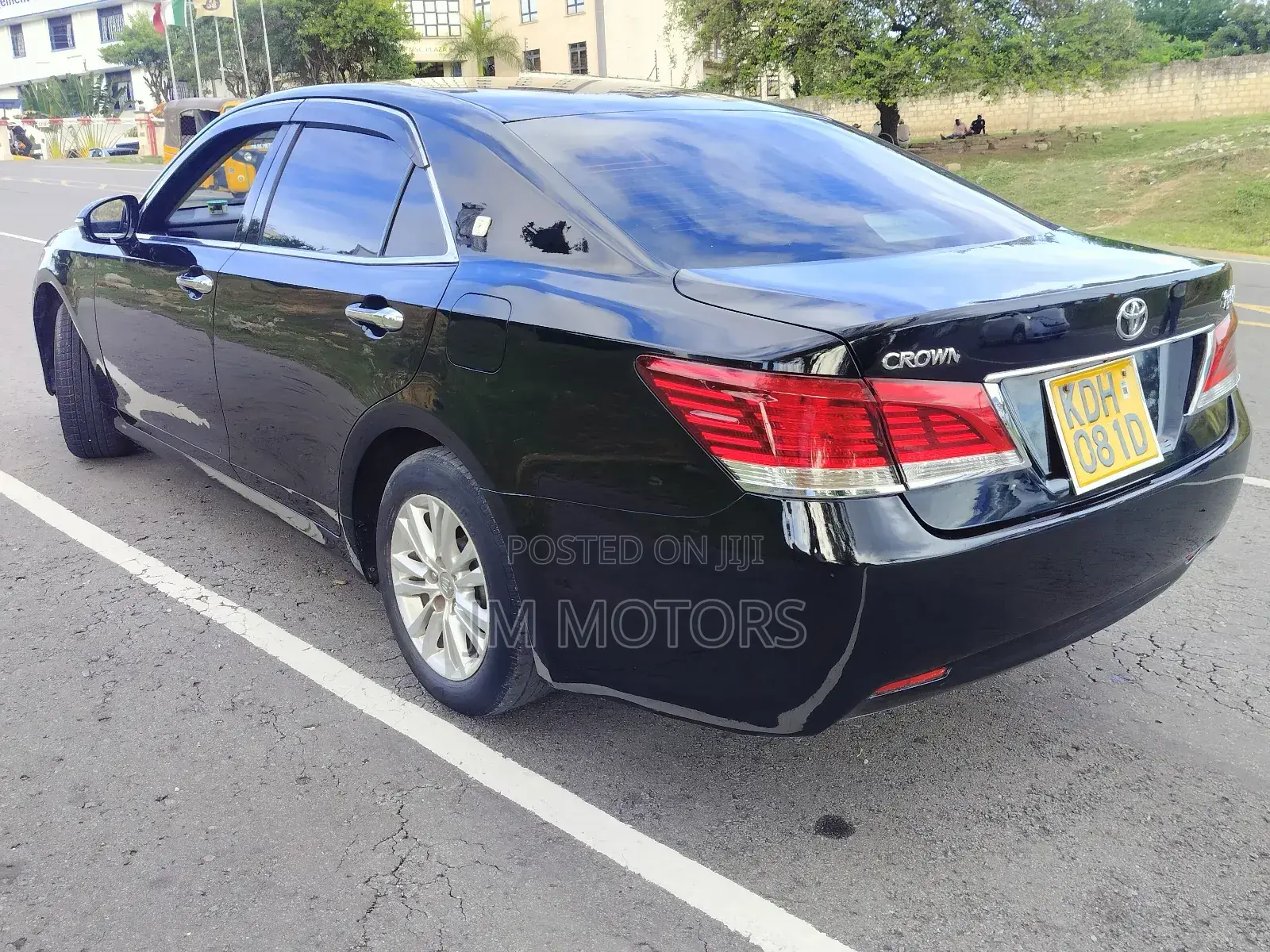 Toyota Crown 2015 Black
