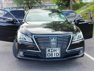 Toyota Crown 2015 Black