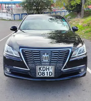 Toyota Crown 2015 Black