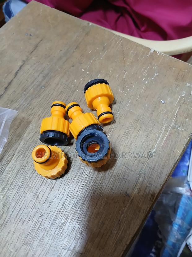 Plastic Female Nozzle 1/2"
