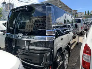 Toyota Voxy 2018 Matt Black