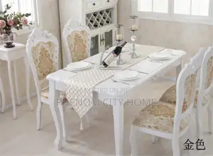 Gold Dinning Table Runners Available