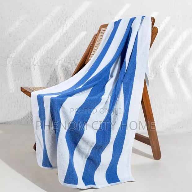 Blue Cabanas Medium Stripped Towels - thumbnail 2
