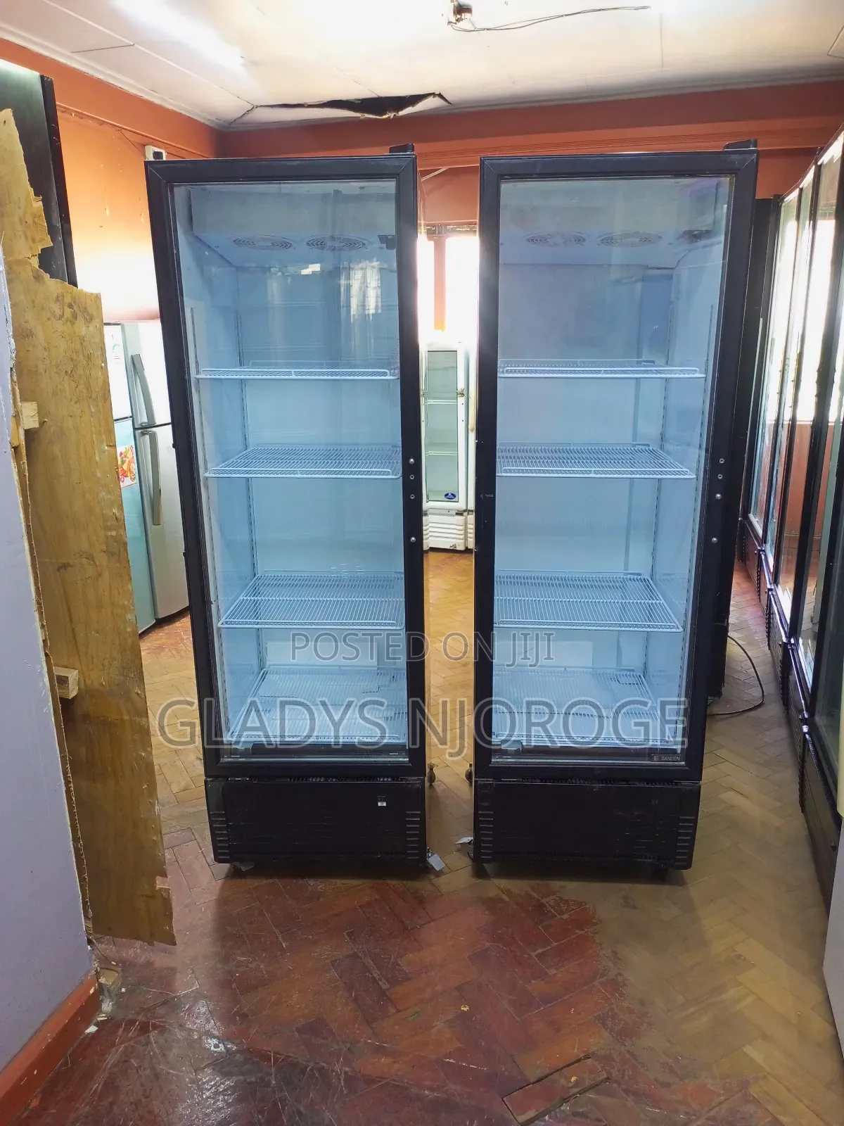 Elegant Display Fridge 400l