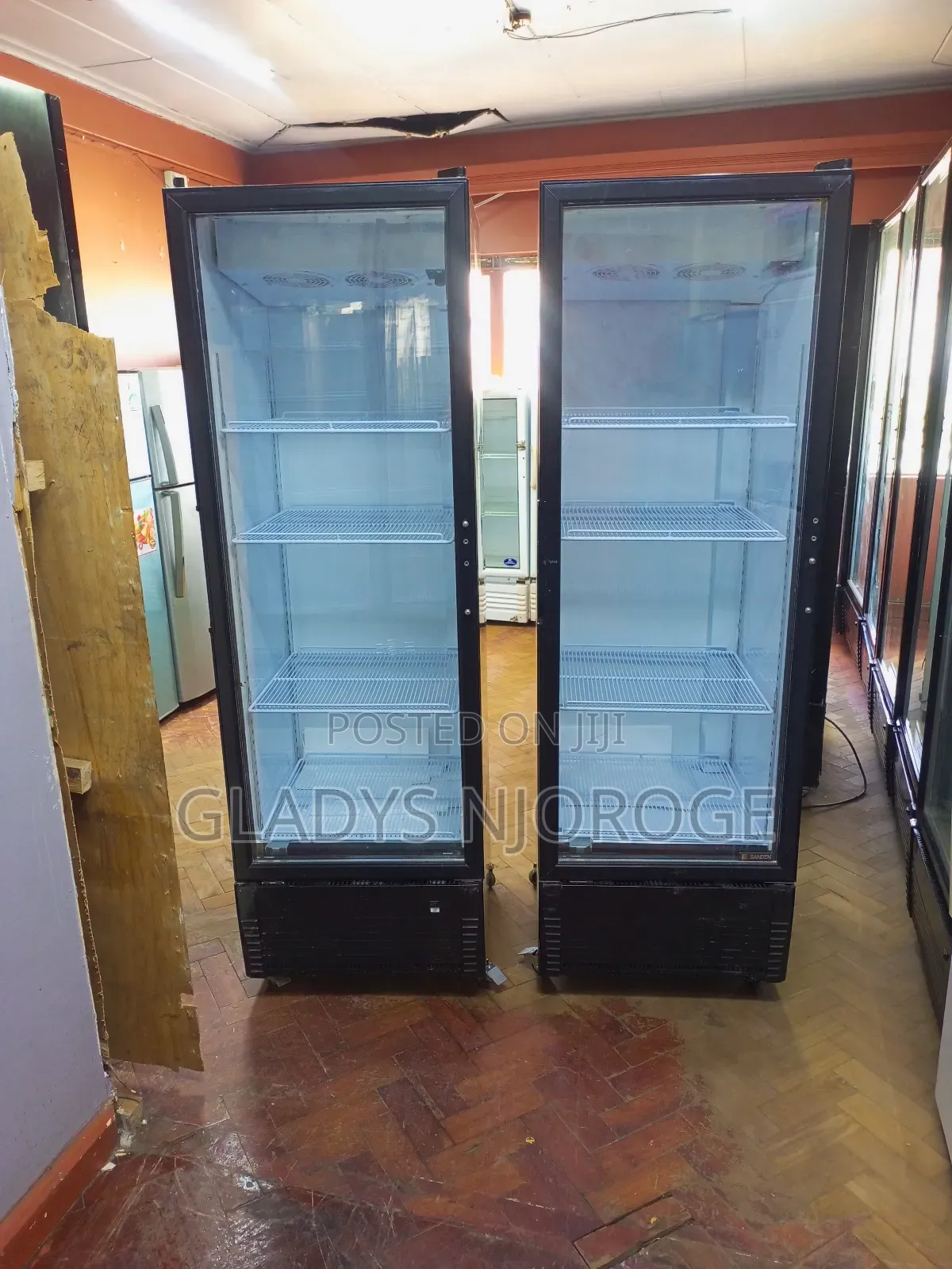 Elegant Display Fridge 400l