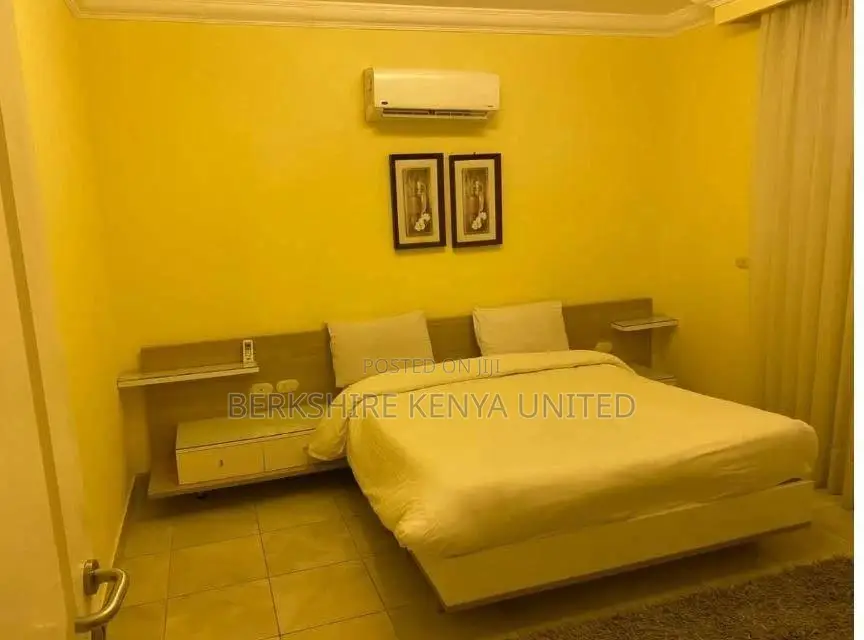 Nice Bed and Wifi -Hot Water and Wif-Available Immediately